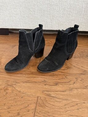 Crown Vintage - 8.5 Black Suede Ankle Boots with Block Heel - Women's